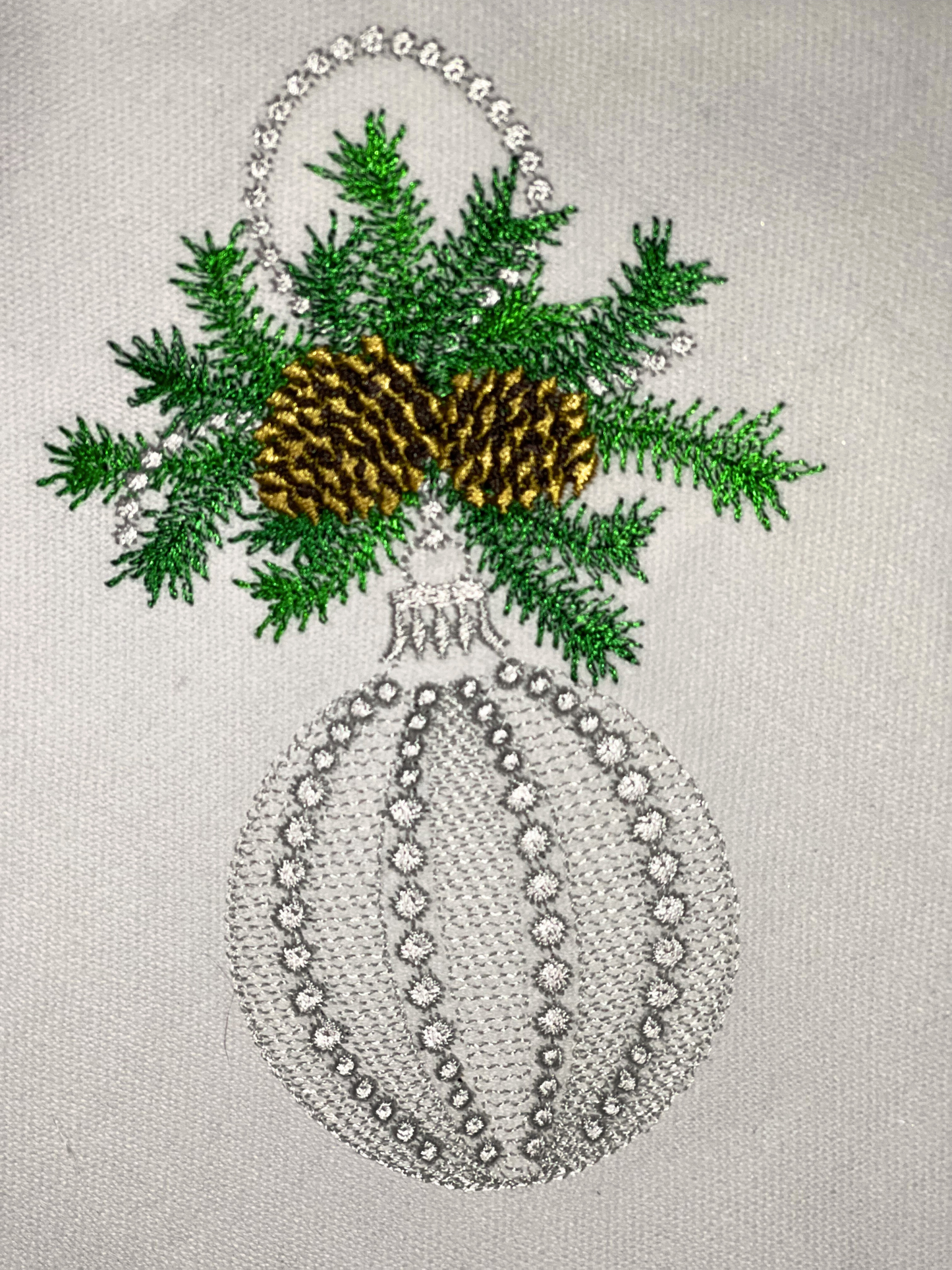 Baumwollservietten mit bestickten silbernen Kugeln, 40 x 40 cm