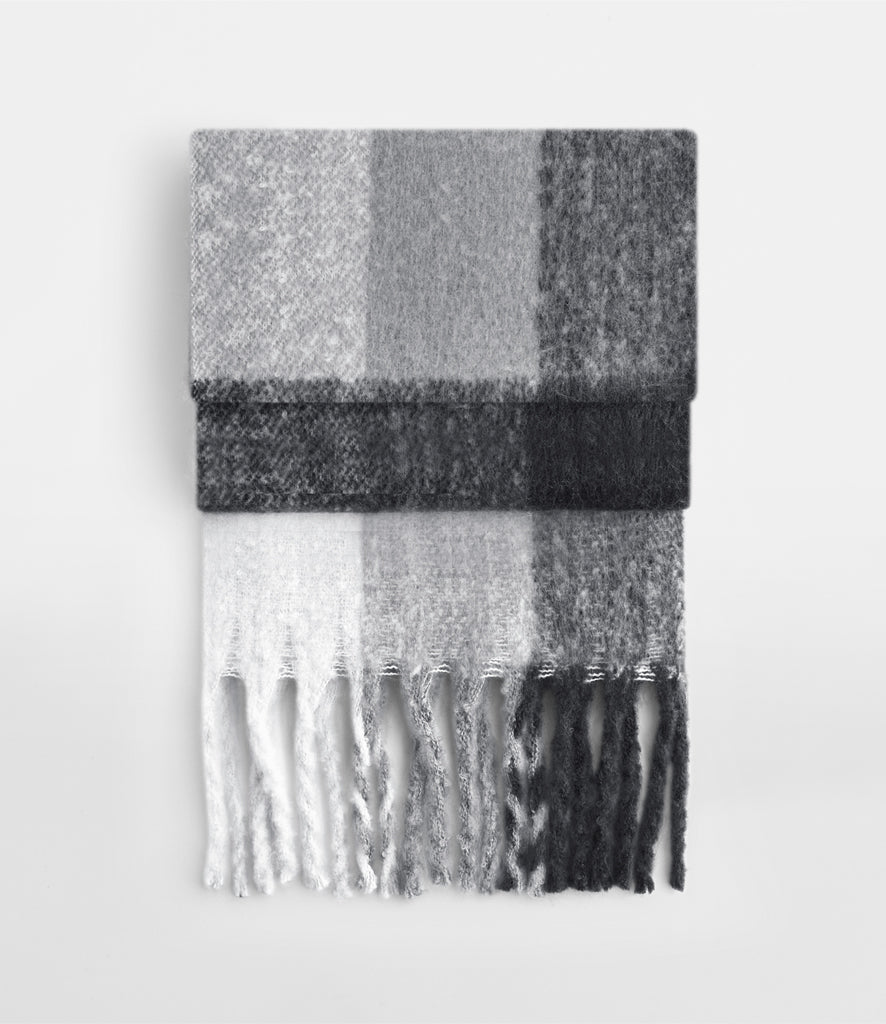 Grey Check scarf with fringes