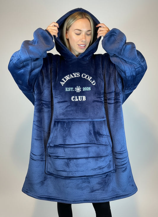 Übergroße Kapuzendecke – „Always Cold Club“-Stickerei | Erwachsene | Einheitsgröße