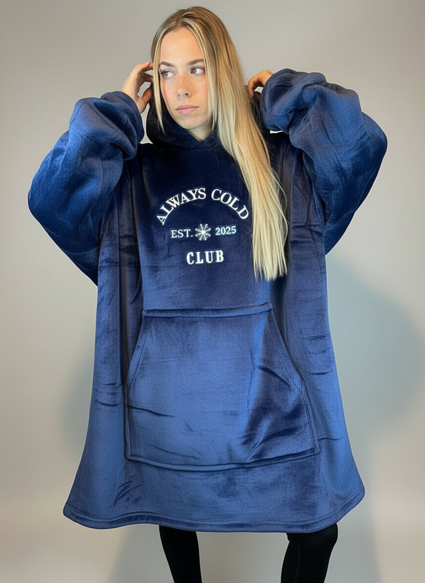Übergroße Kapuzendecke – „Always Cold Club“-Stickerei | Erwachsene | Einheitsgröße