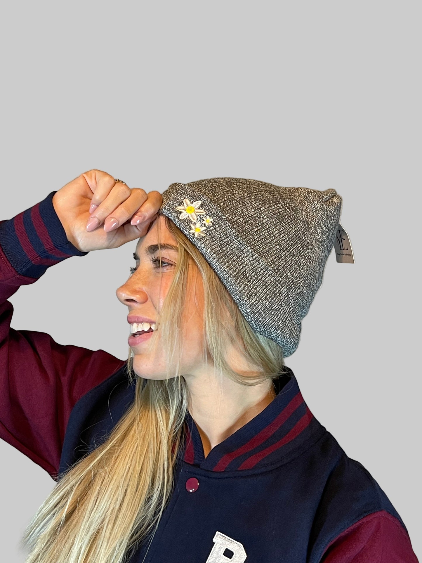 Exklusive 3-Gänseblümchen-Mütze für Erwachsene